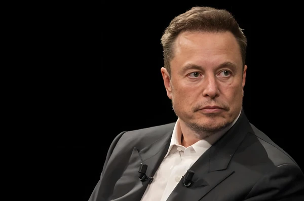 Musk könnte sein Firmenimperium umstrukturieren: SpaceX steht vor einer Fusion mit Tesla oder xAI.